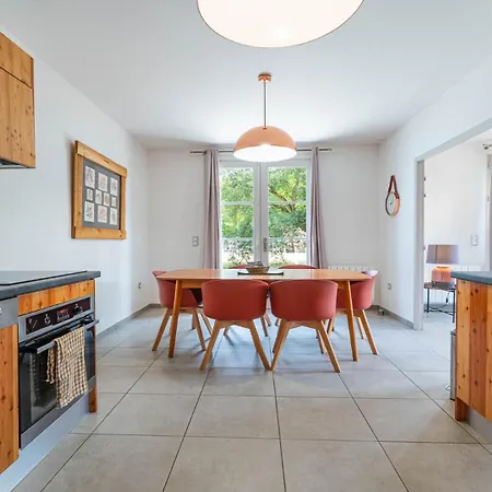 Prázdninový dům Maison Familial Avec Parking, Proche Et Nature